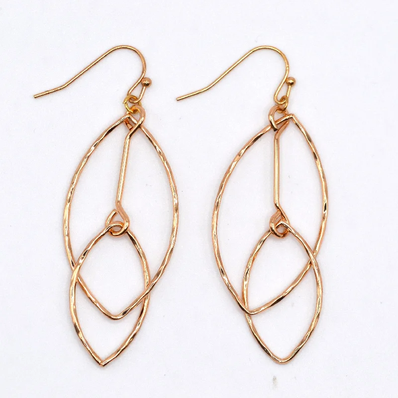 Modern women earrings-Shelle Earrings