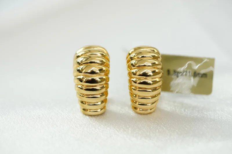 Wedding women earrings-14k Honeycomb Clip Earrings