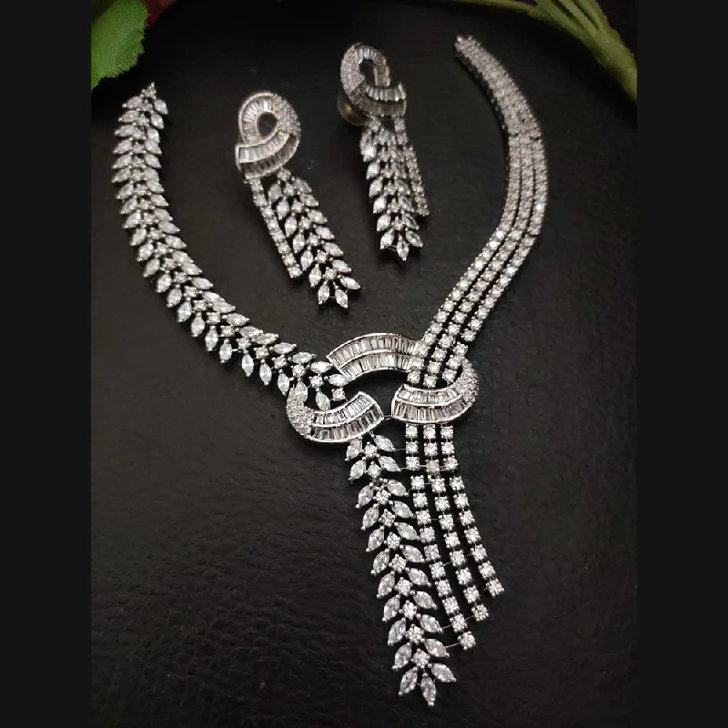 Natural stone women necklaces-FS Collection Silver Plated American Diamond Necklace Set