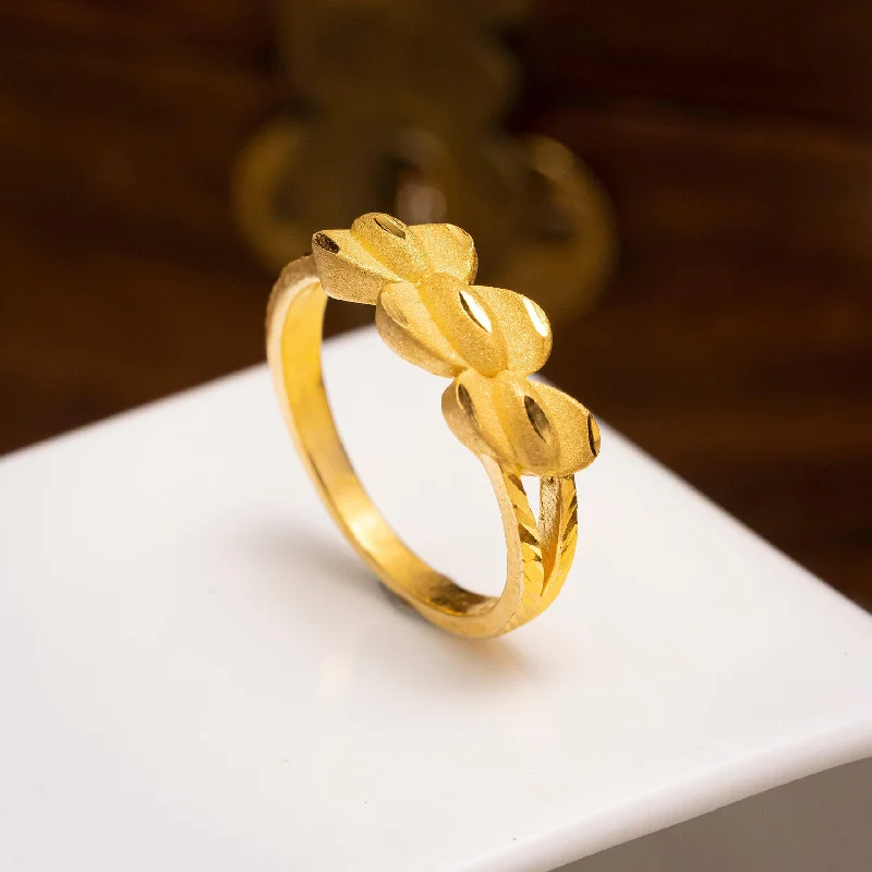 Statement women rings-Floran Bow Golden Ring PGR183-001